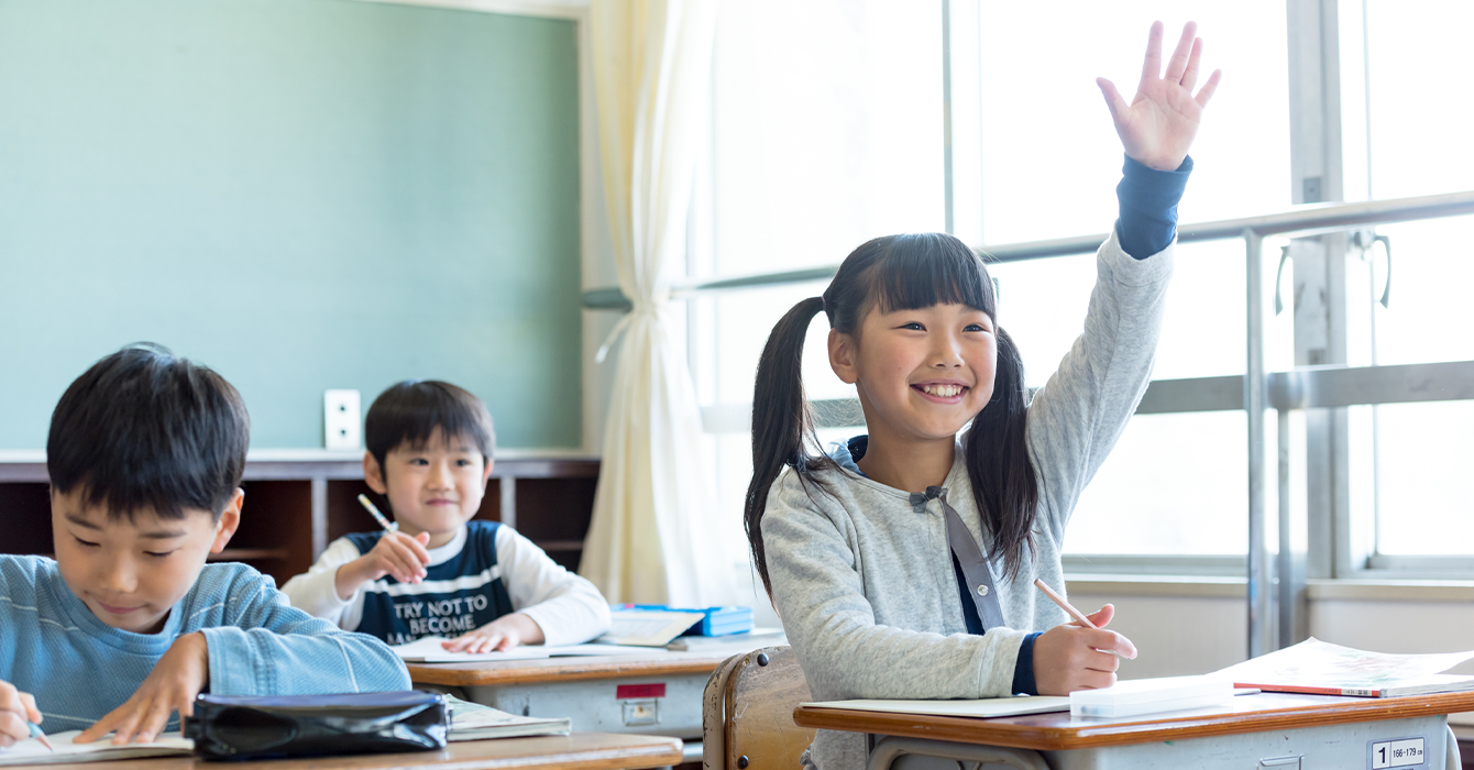 「ベネッセの通信教育サービス」とは 未来を担う子どもたちに、ずっと伸びつづけてほしいから、ずっと学びを支えつづけていきます。