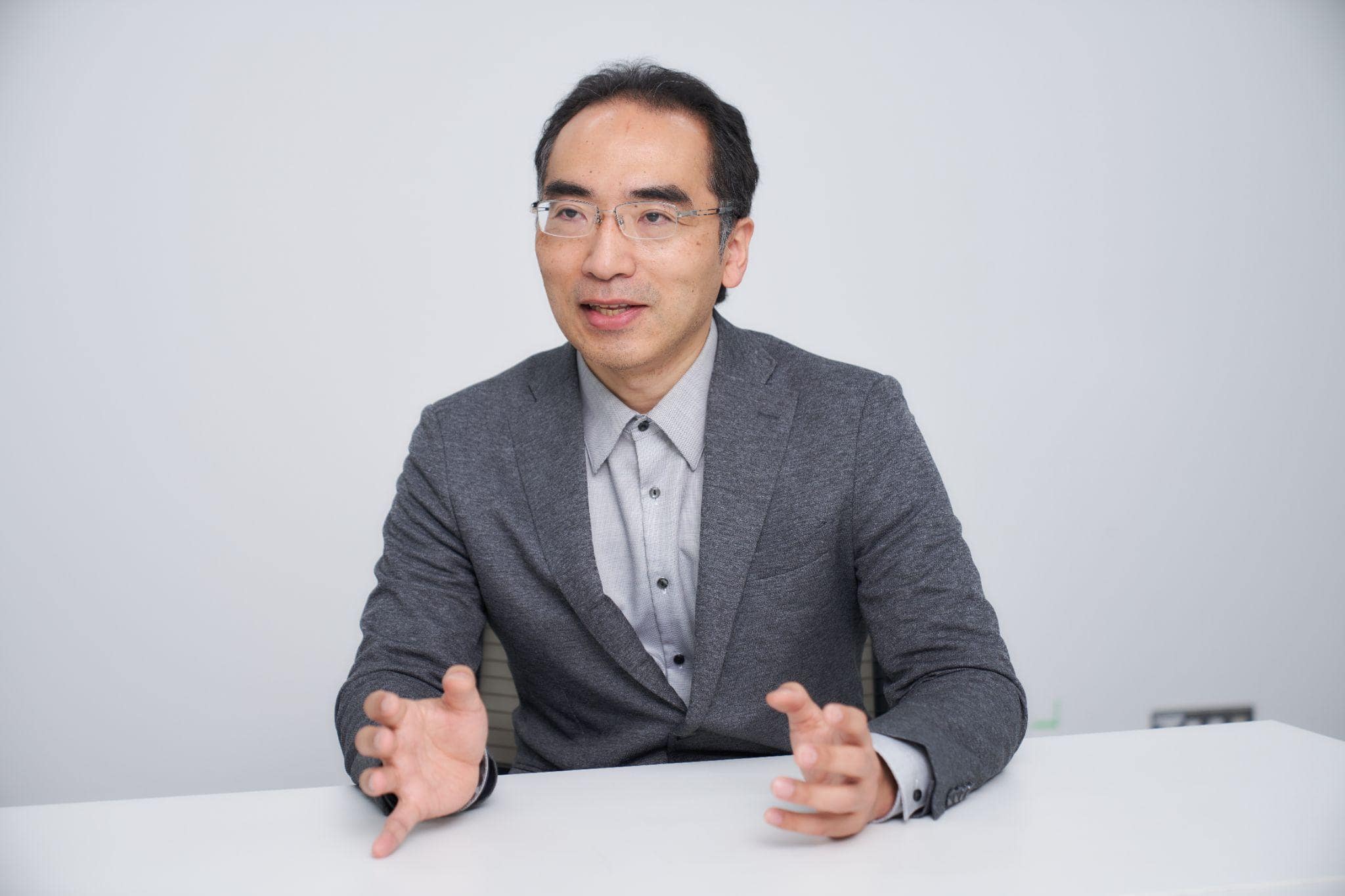 ビジュアルプロダクツ事業部 VP企画設計部 課長 太田 浩一郎さん
