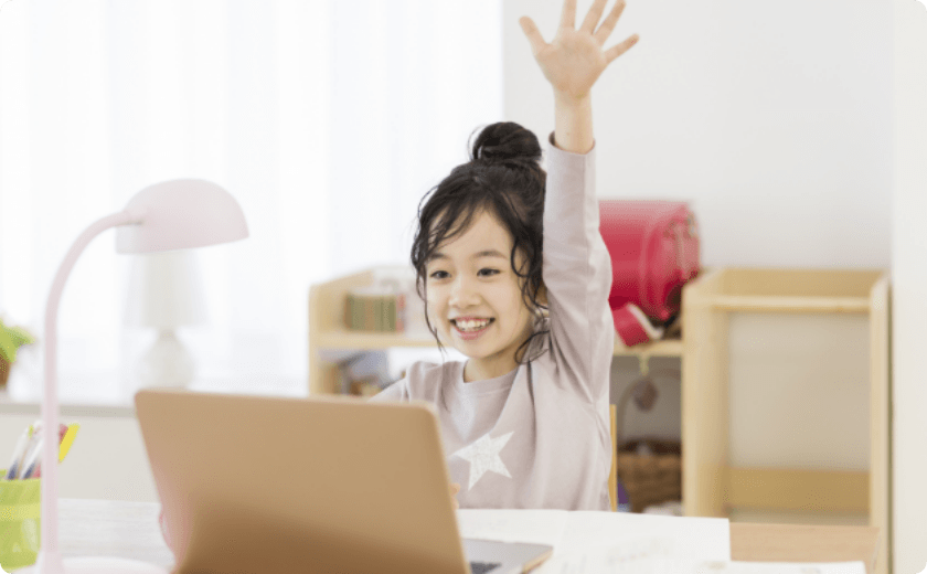 自宅でプロのクリエイターからレッスンが受けられる