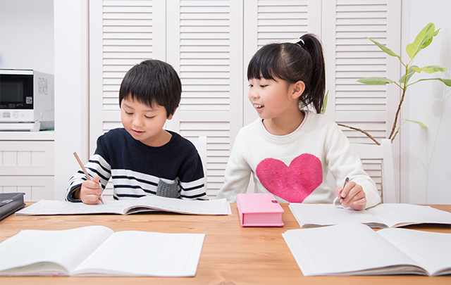 小学生の教材は紙 タブレットのどちらがいい 選び方やメリットは ベネッセコーポレーション